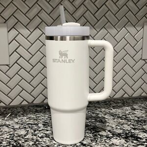 Stanley 30 oz tumbler